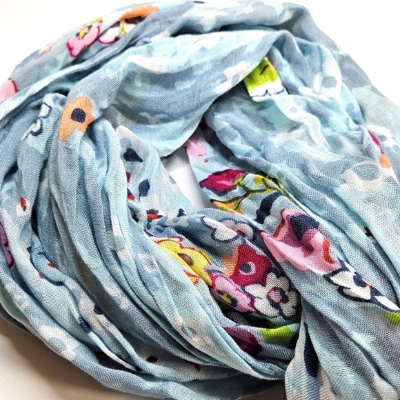 Vera Bradley Blue Floral Woven Rayon Crinkle Rectangle Scarf - Picture 2 of 6